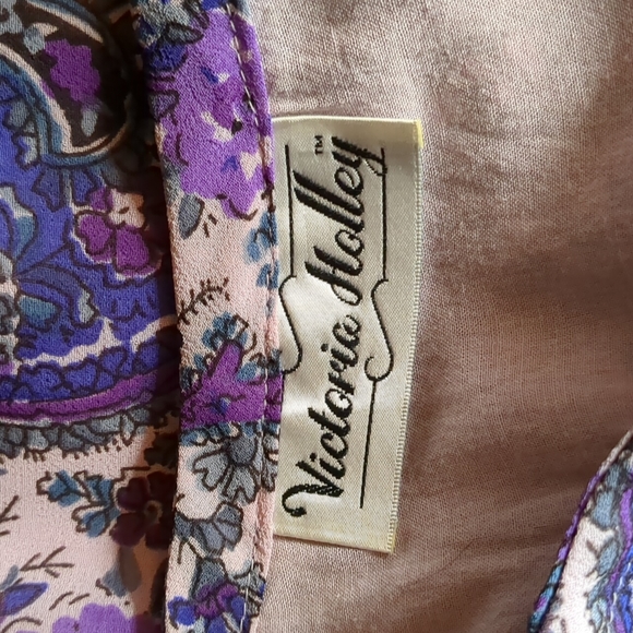 Victoria Holley purple paisley dress, size PS - Picture 5 of 9